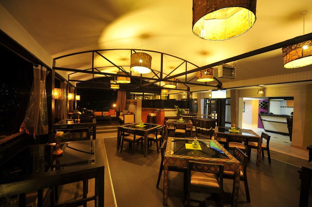 Gloria Hotel Кигали Экстерьер фото