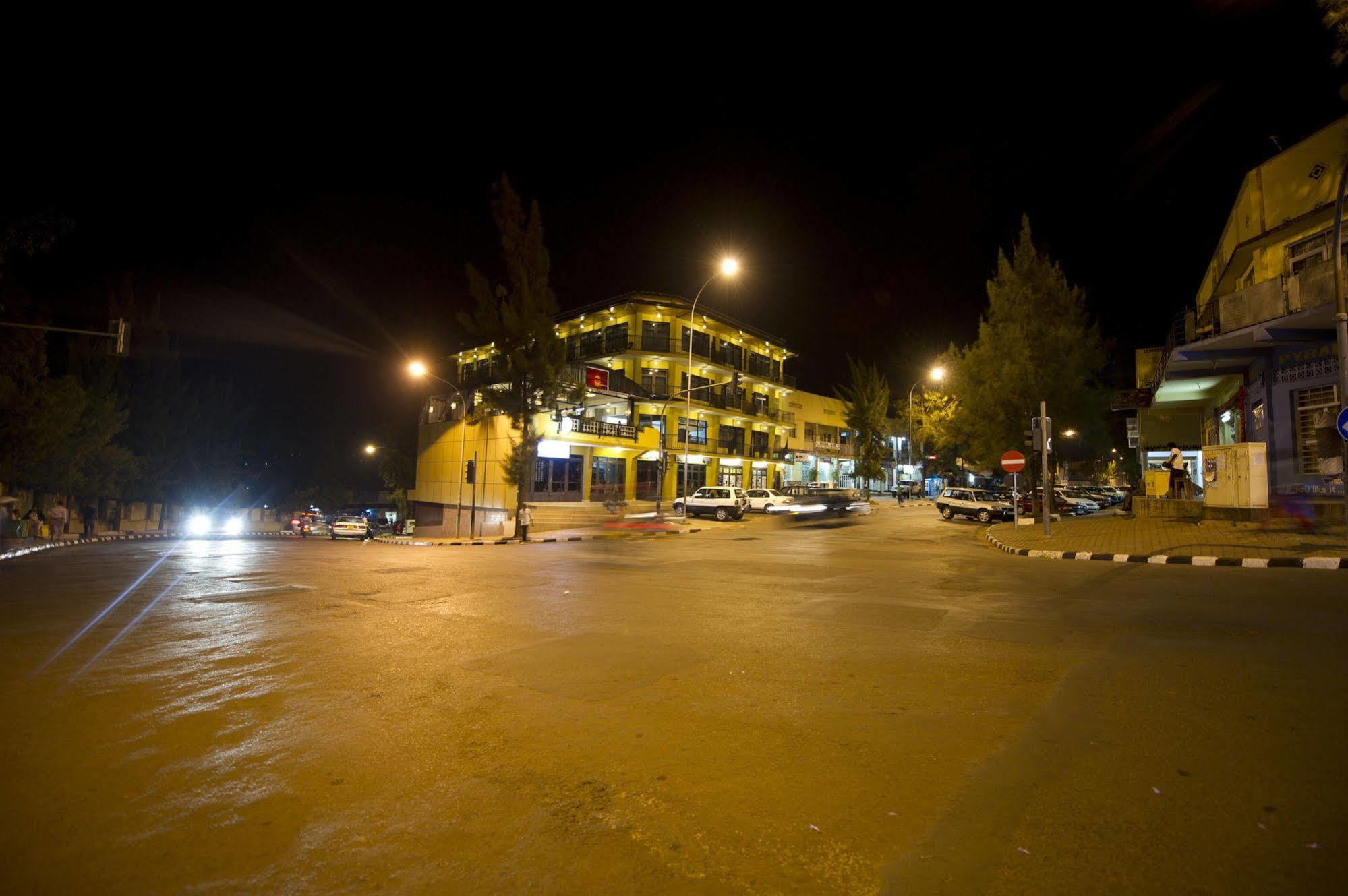 Gloria Hotel Кигали Экстерьер фото